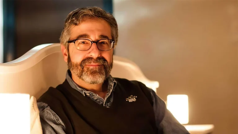 Criador de Deus Ex, Warren Spector, anuncia aposentadoria dos games